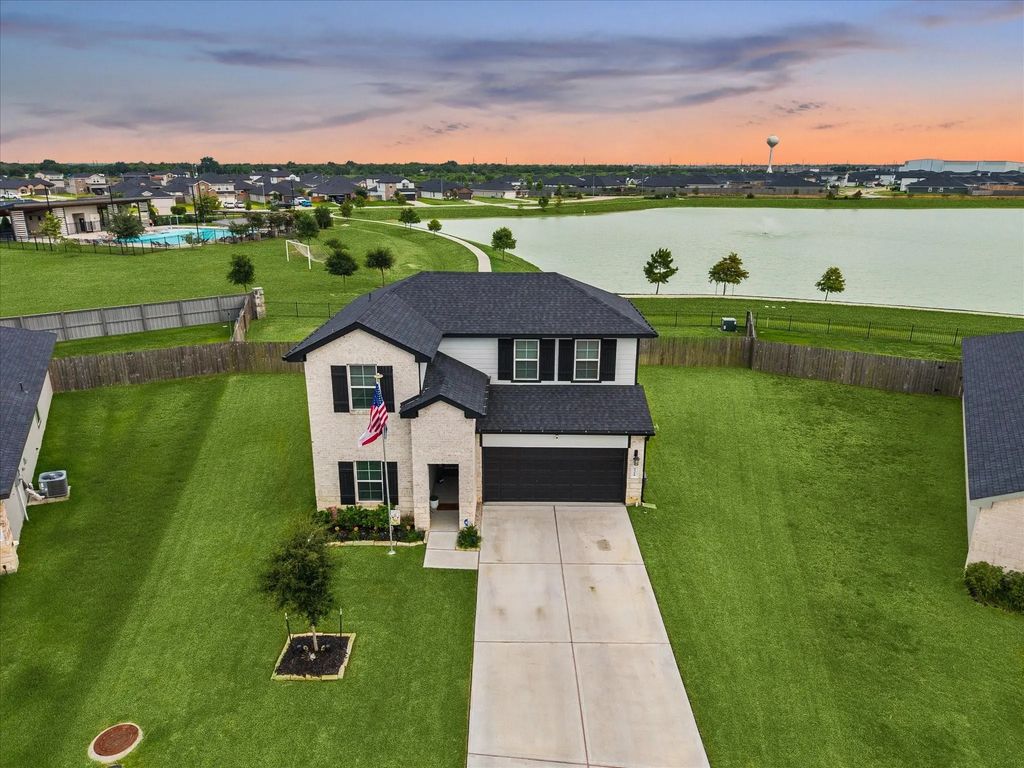 1308 Redbud Lane, Sealy