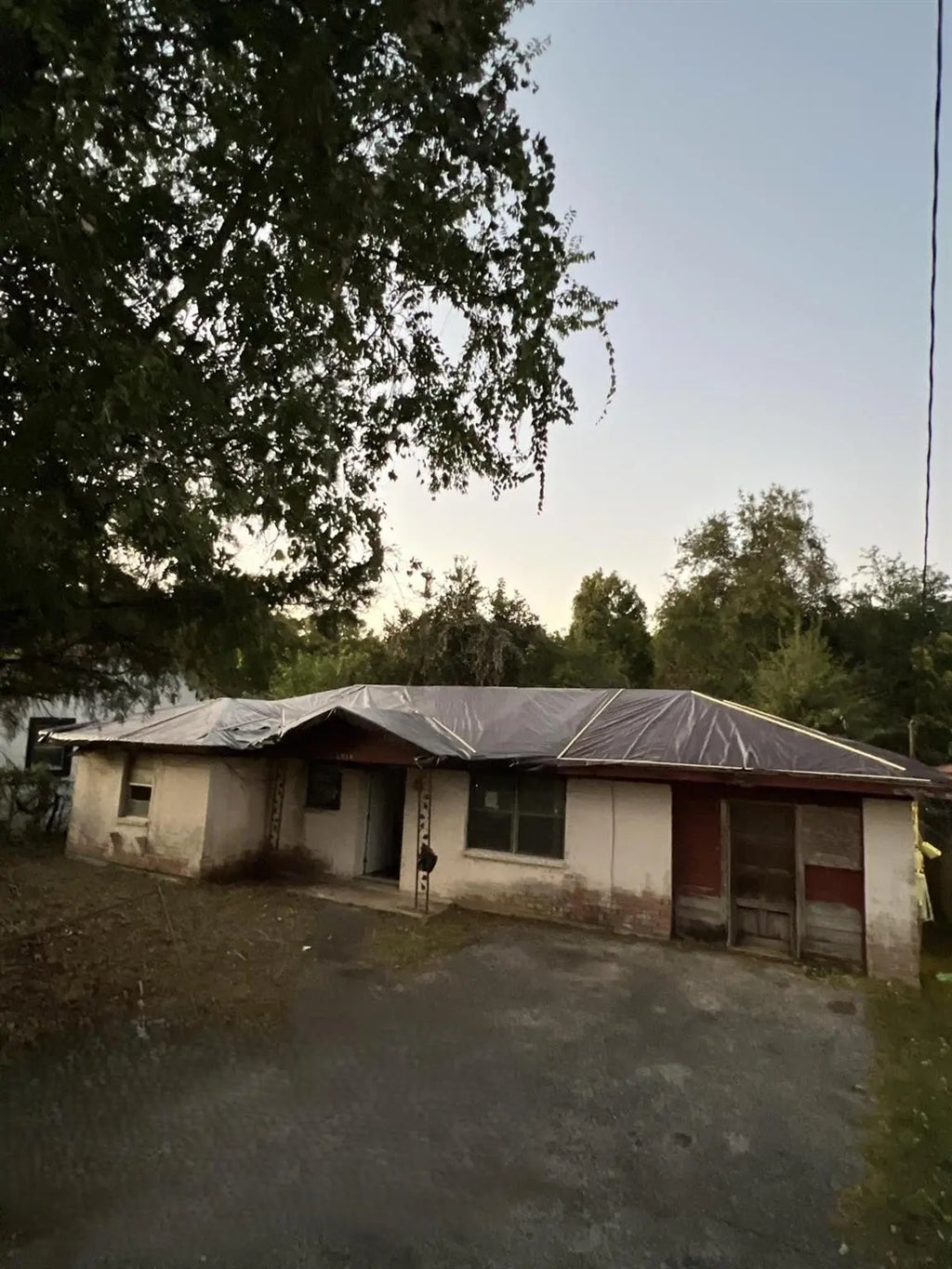 1918 Hampton Street, Houston