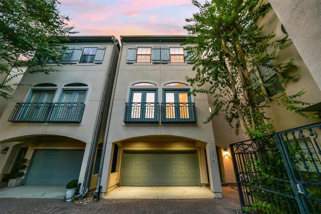 1916 W Bell Street A, Houston