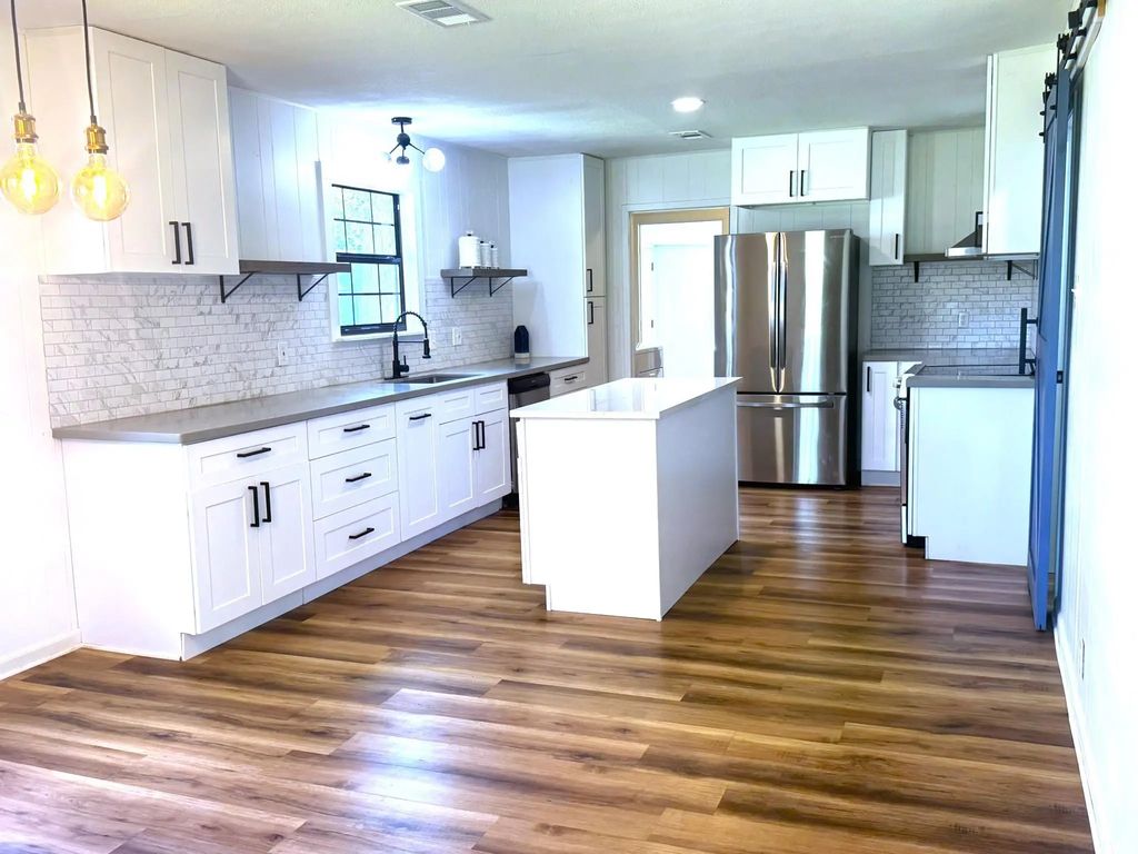 1207 Half Moon Drive, Wharton