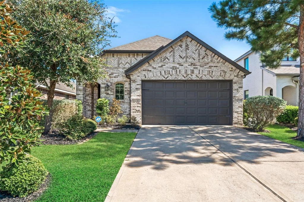 561 Timber Voyage Court, Conroe