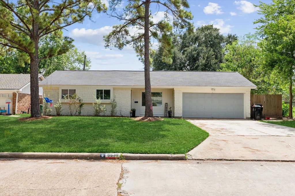 9639 Vogue Lane, Houston