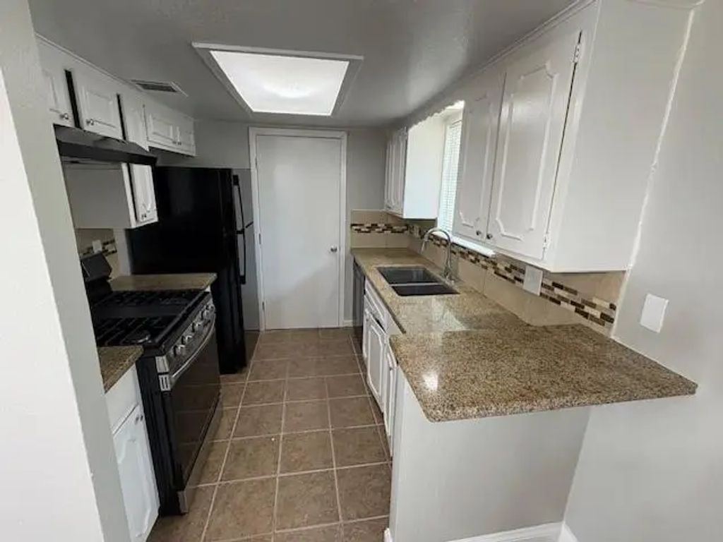 12127 Rhinebeck Drive, Houston