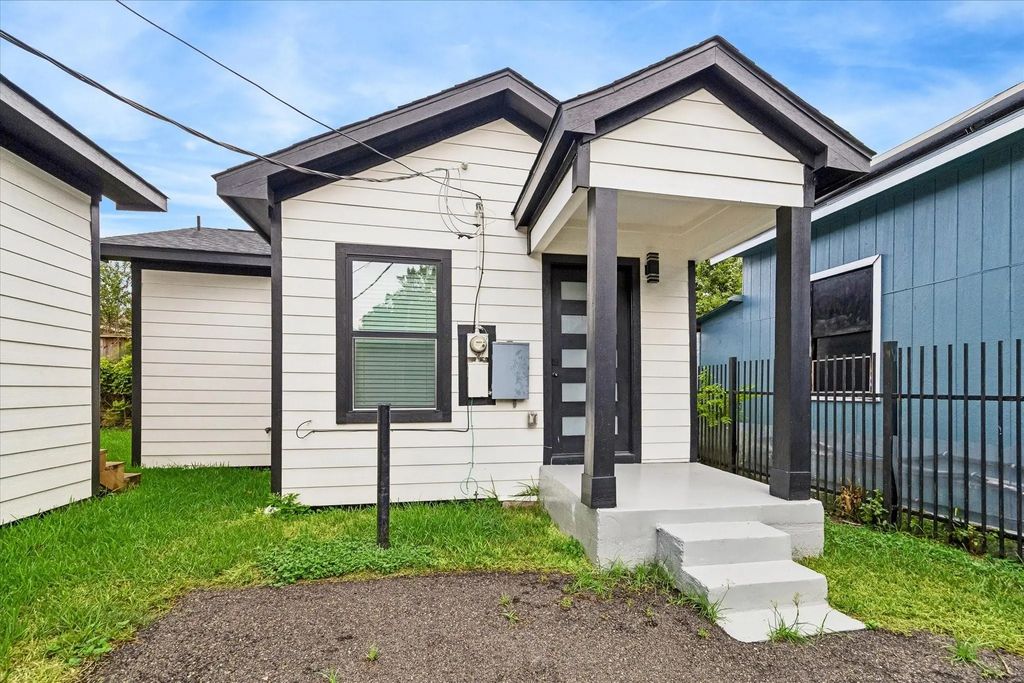 7001 1/2 Avenue P, Hockley