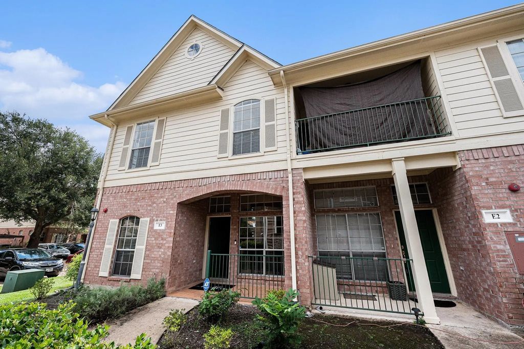 2710 Grants Lake Boulevard E3, Sugar Land