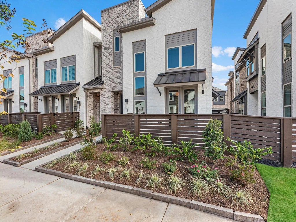 16646 Texas Hill Country Road, Cypress