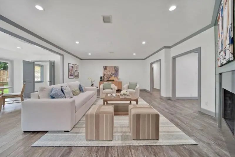 10042 Briar Forest Drive, Houston