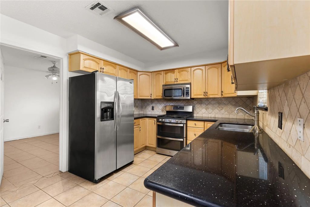 1818 New Orleans Street, Deer Park