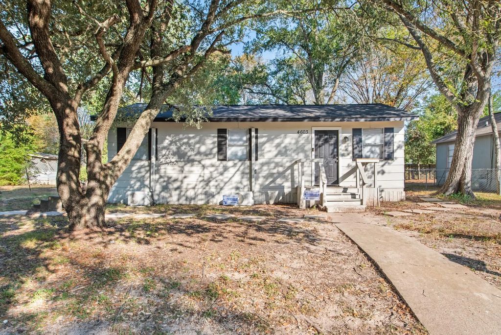 4603 Castle Avenue, Bryan
