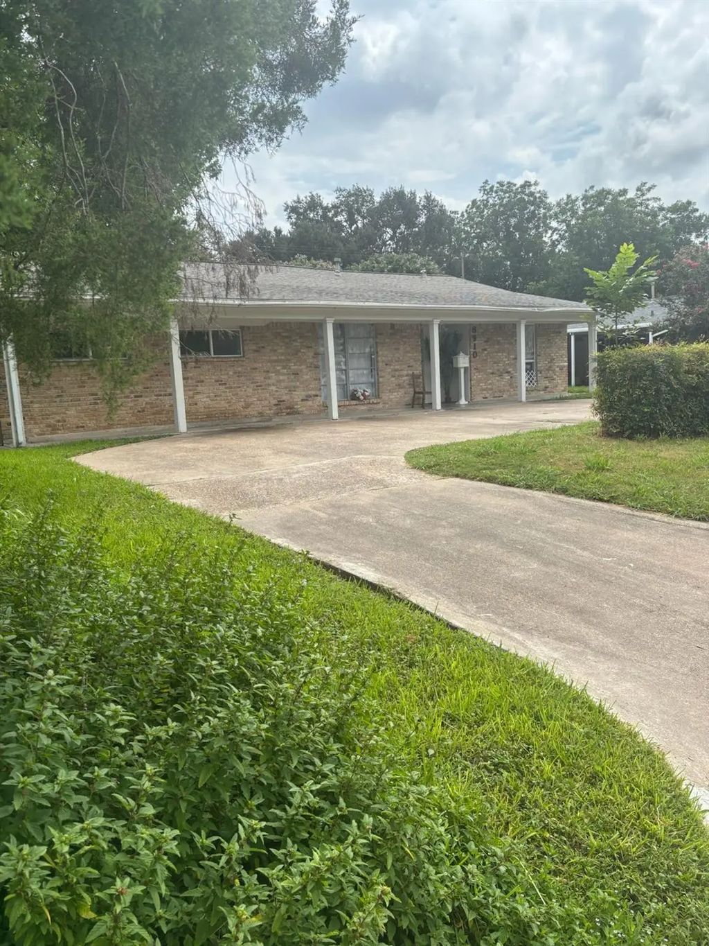 8910 Reamer Street, Houston