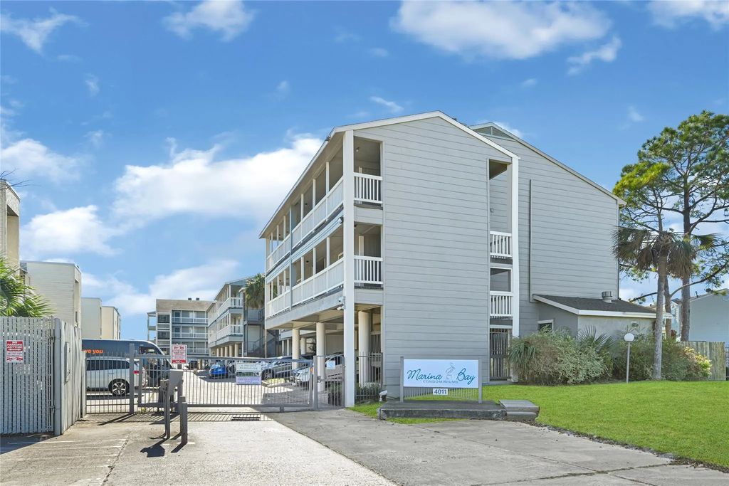 4011 Nasa Rd 1 406, El Lago