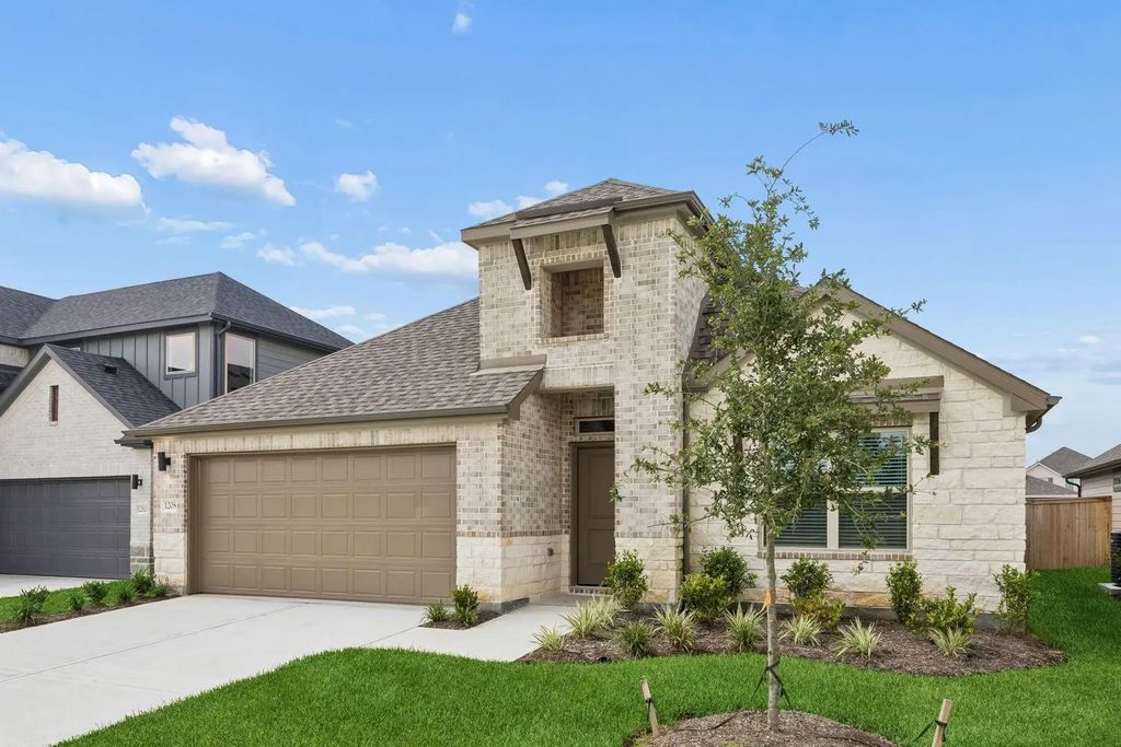 1208 Pavia Fields Drive, Huffman