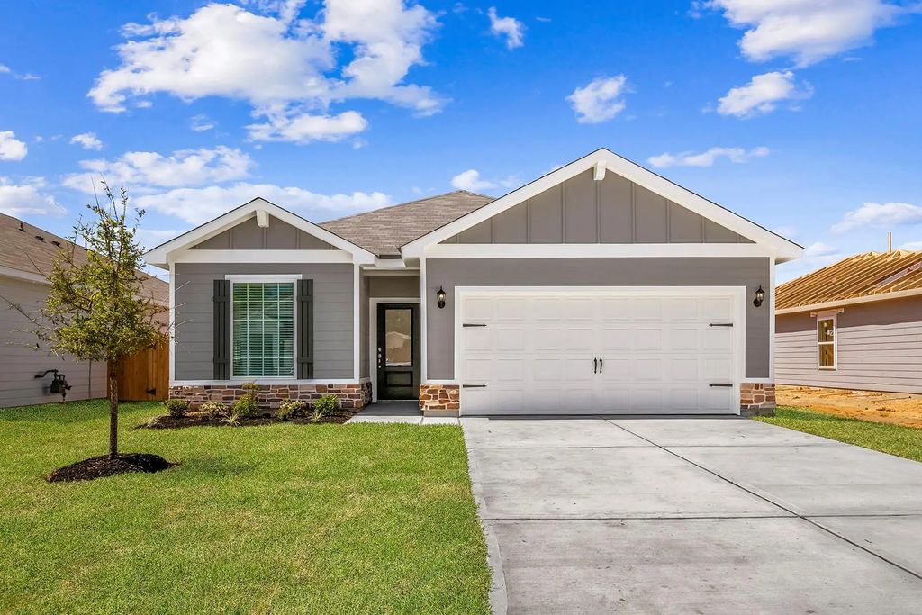 25523 Blooming Hazel Drive, Cleveland
