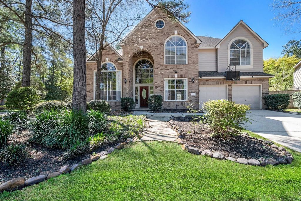 15 Larks Aire Place, The Woodlands