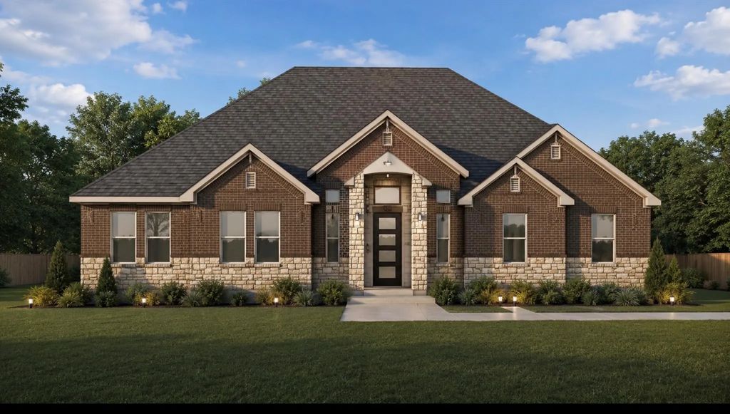 306 Pinehurst Drive, New Ulm