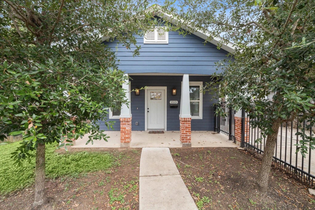 2515 Delafield Street, Houston