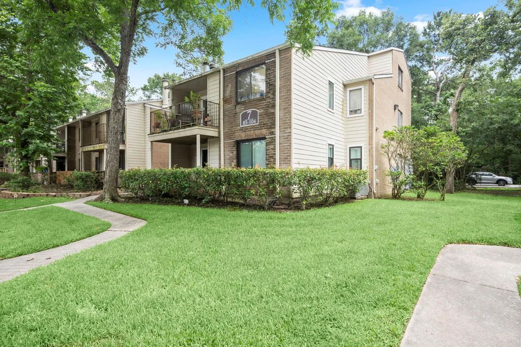 3500 Tangle Brush Drive 102, Spring