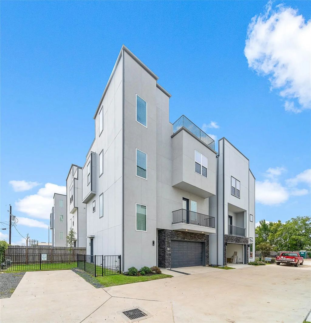 8411 Hempstead Road A, Houston