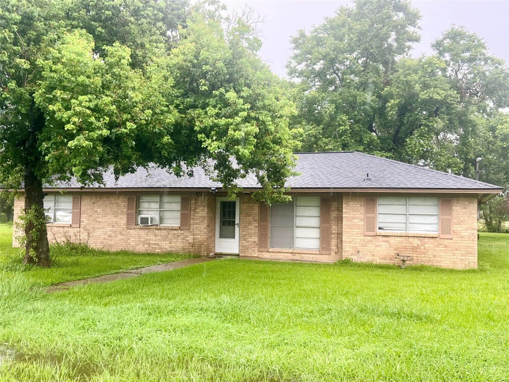 16109 Clarence Street, Needville
