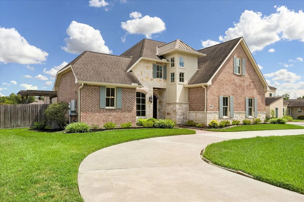 2103 Airline Drive, Friendswood