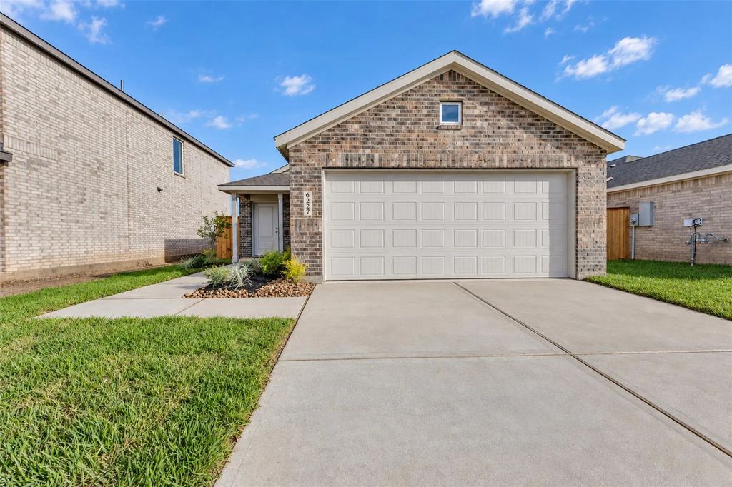 6227 Pelly Place, Baytown