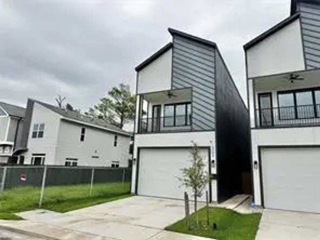 308 E 36th Street, Houston
