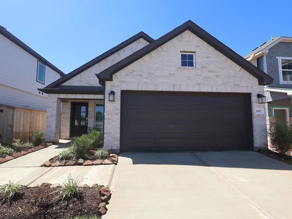32527 Midsummer Drive, Fulshear