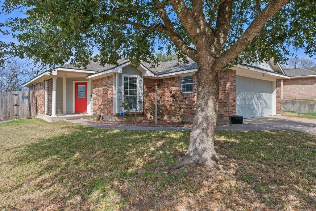 501 Riggs Street, Brenham