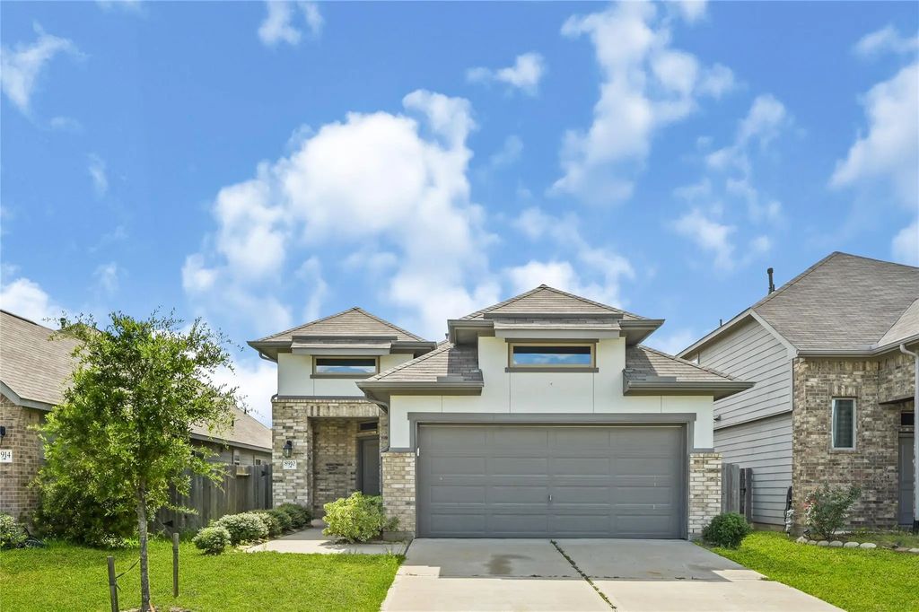 8910 Hartford River Lane, Richmond