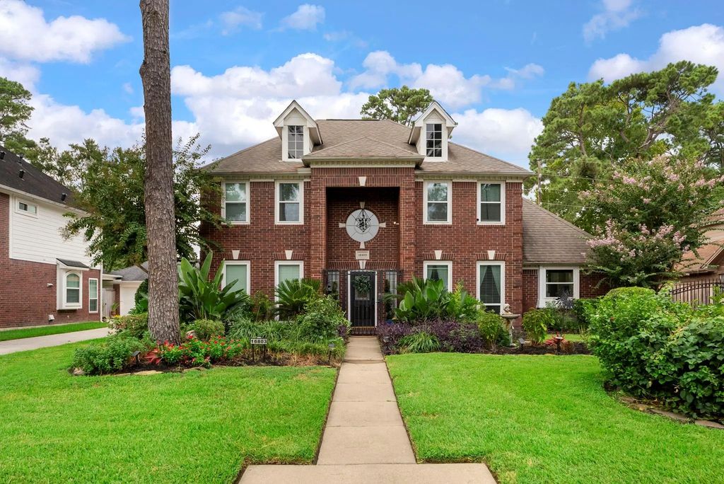 16803 Chewton Glen Street, Tomball