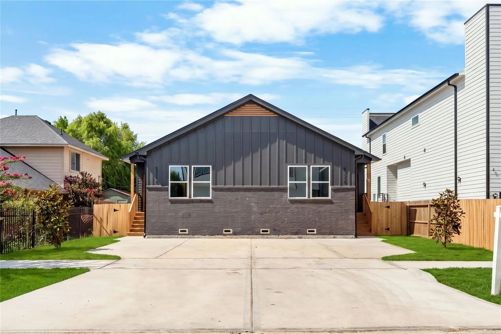 5321 Rue Street, Houston