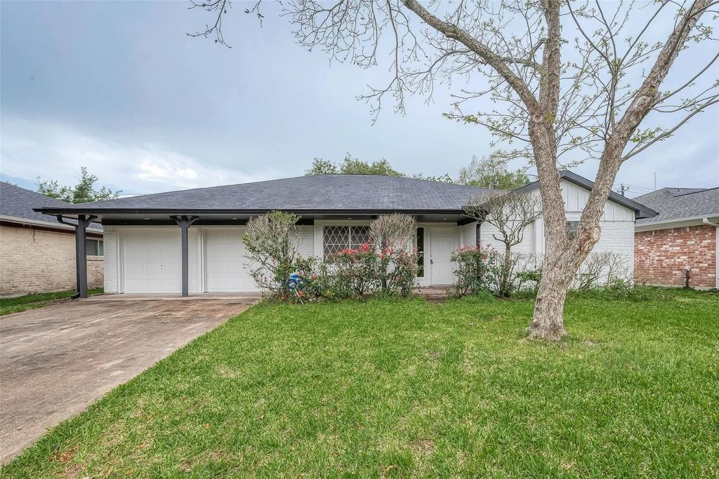 6919 Maczali Drive, Missouri City