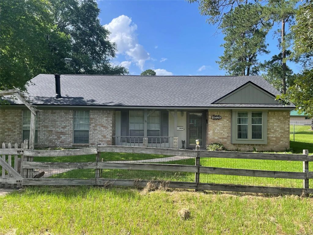 16526 Walnut Springs Lane, Magnolia