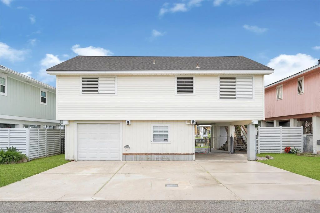 1227 Sailfish St, Hitchcock