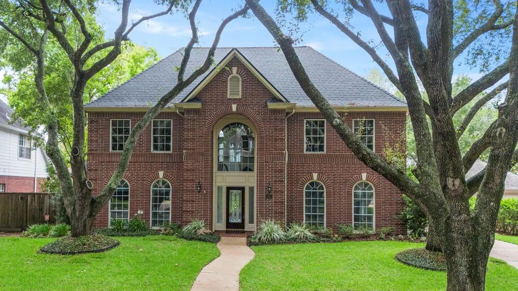 23 Saint Simons Court, Sugar Land