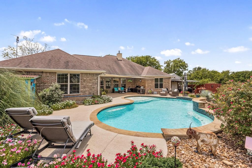 22209 Pierce Street, Navasota