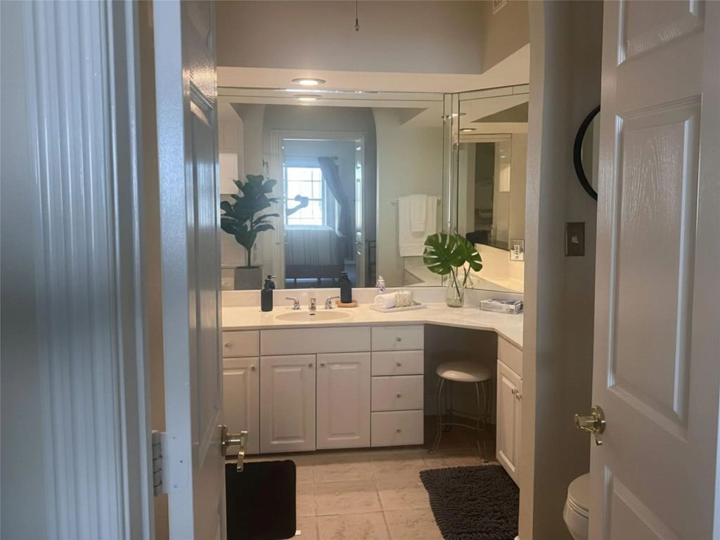 7347 Regency Square Court 7347, Houston