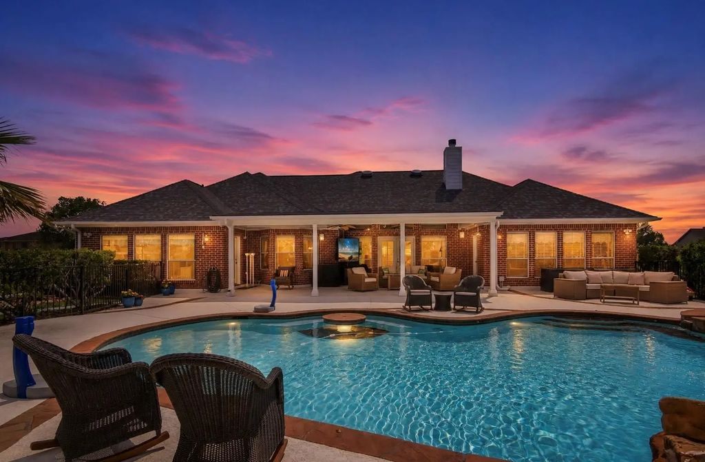 143 Lago Circle Drive N, Santa Fe