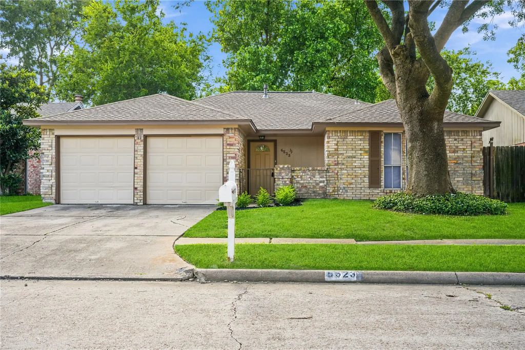 6523 La Violetta Drive, Houston
