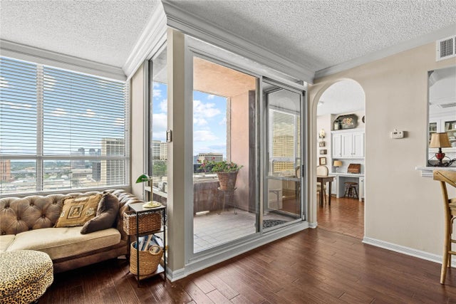 5150 Hidalgo Street 1702, Houston