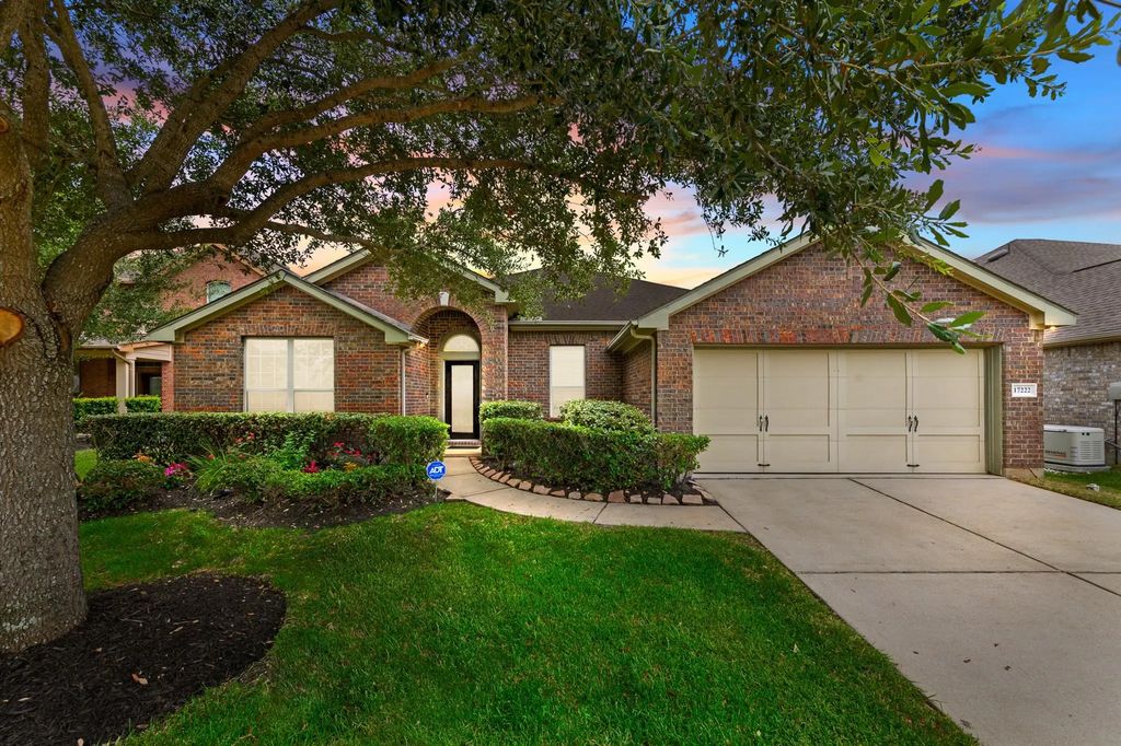17222 Pine Hollow Landing Court, Houston