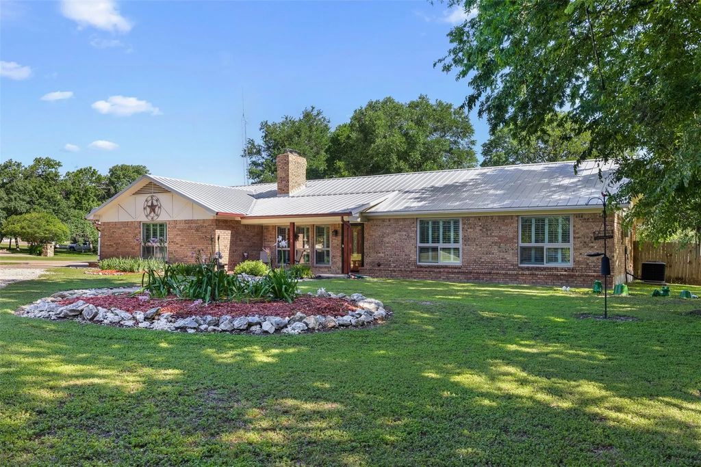 118 Deer Trail, Bruceville-Eddy