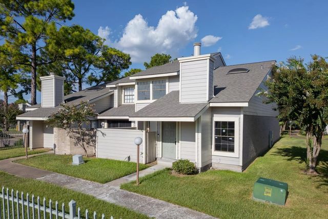 11901 Bob White Drive 16-842, Houston