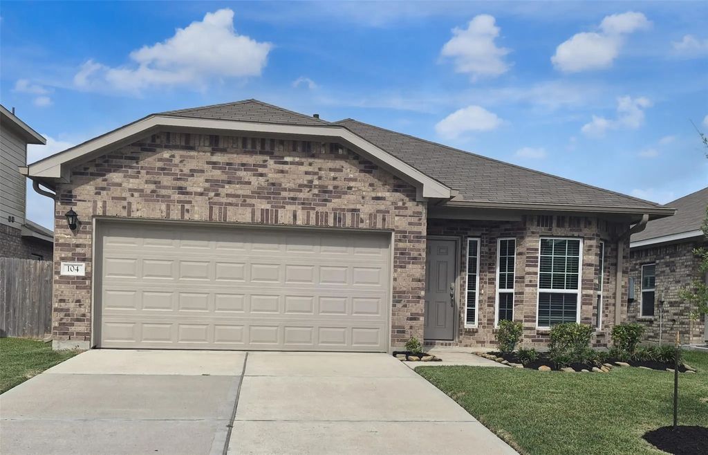 104 Cullen Street, Angleton