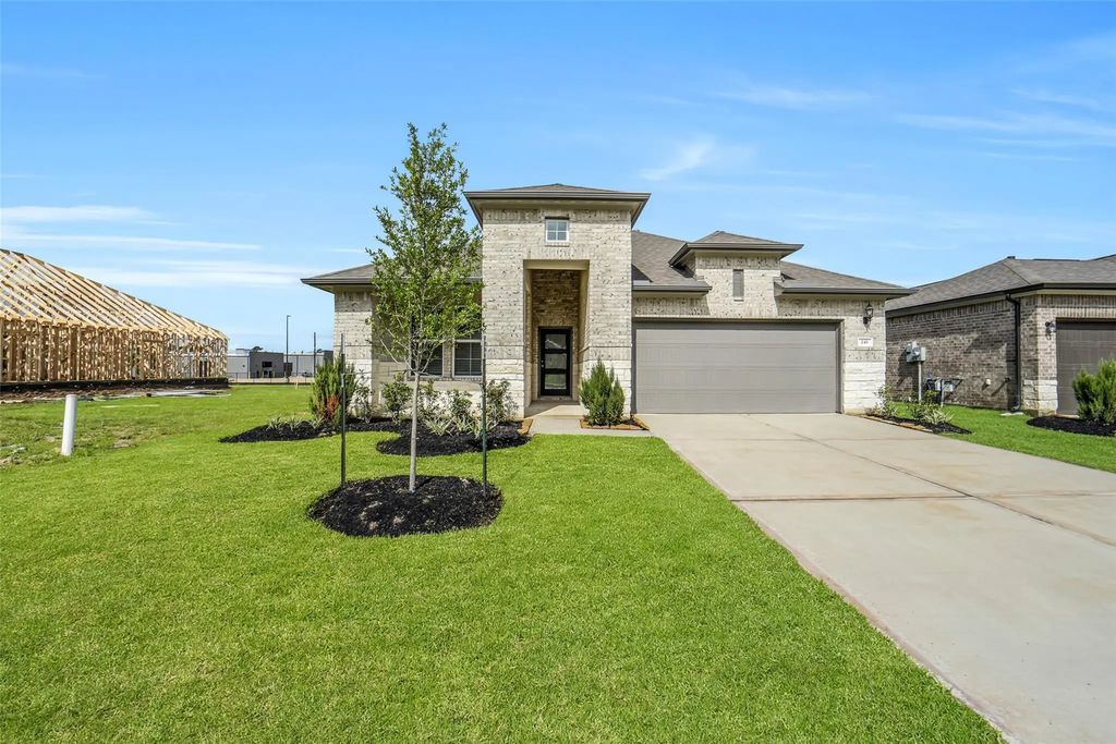 241 Harlingen Drive, Magnolia