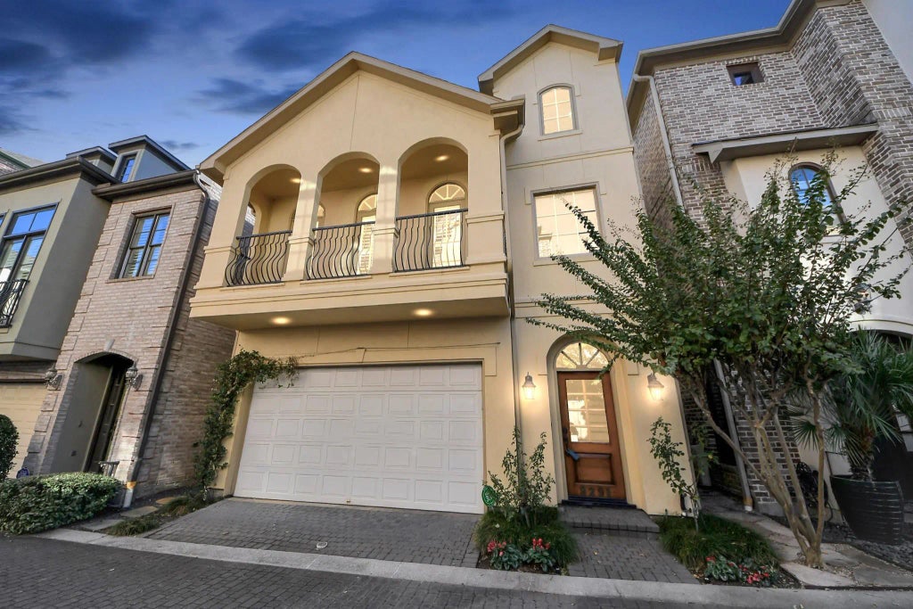 9291 Buffalo Speedway, Houston