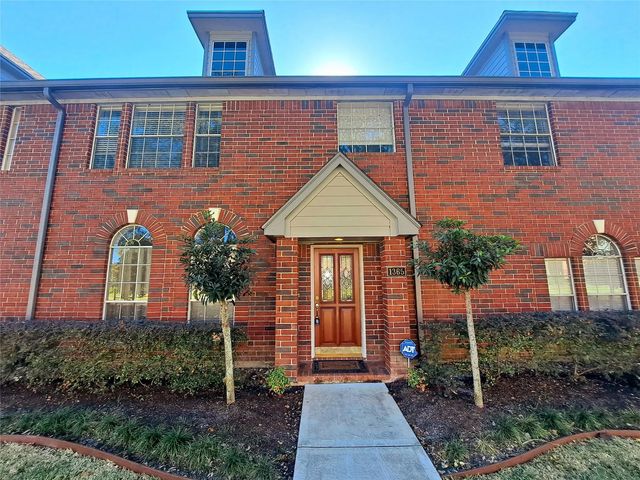 1365 El Camino Village Drive, Houston
