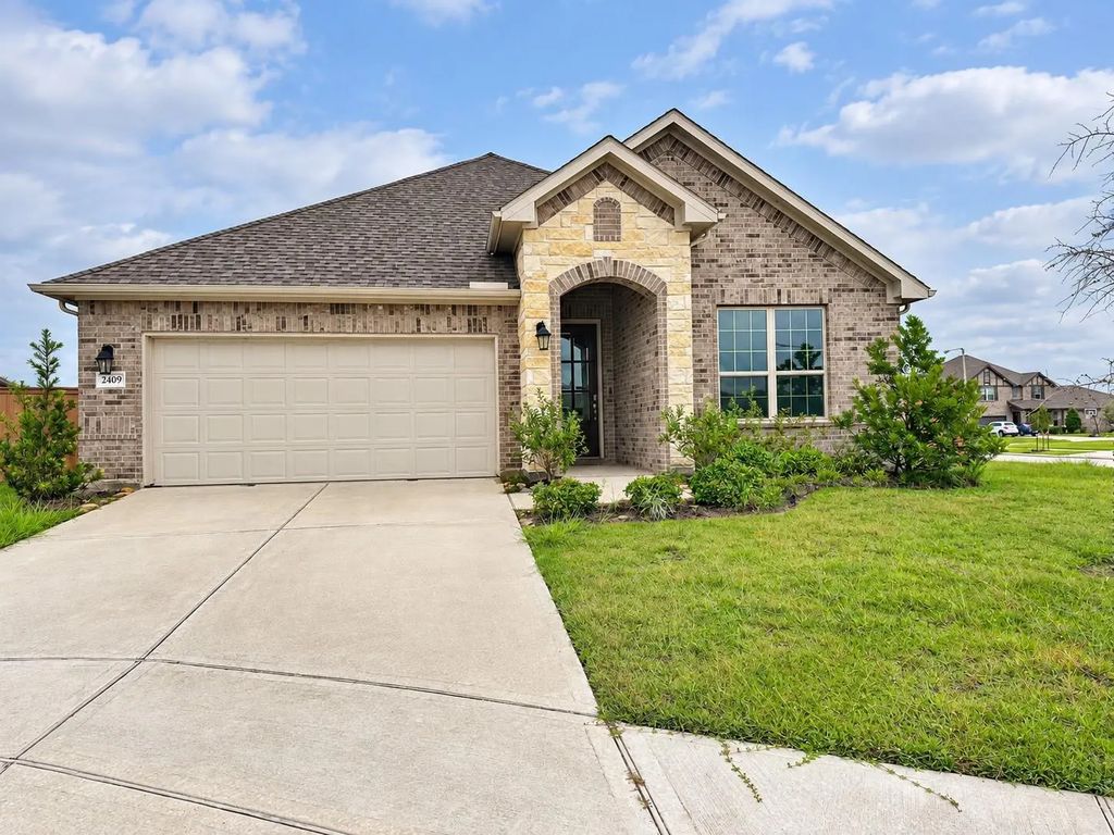 2409 Table Rock Court, Texas City