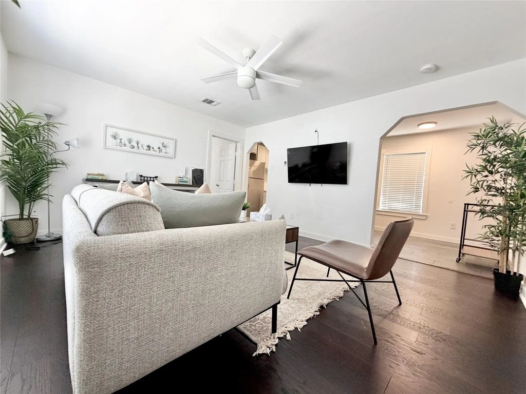 218 W 15th Street N, Houston