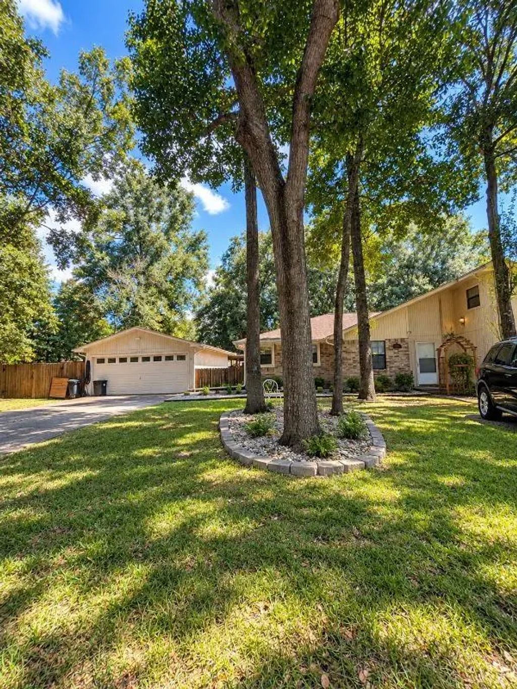 17602 Typhoon Way, Crosby